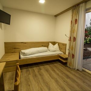 Camera con letto king size